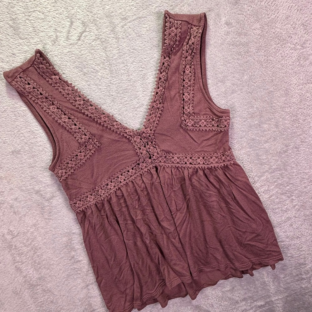 Mudd Women Tank Top Sz XS Rose Taupe Crochet Lace Trim Boho Babydoll Peplum